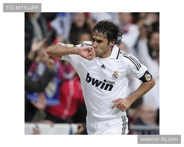 劳尔经典过人技巧全解析从脚下控球到突破防线的艺术